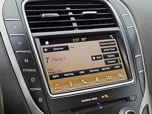 Used 2019 Lincoln Nautilus Select image 18