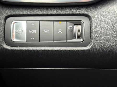 Used 2024 GMC Acadia AT4 w/ Super Cruise Package image 44