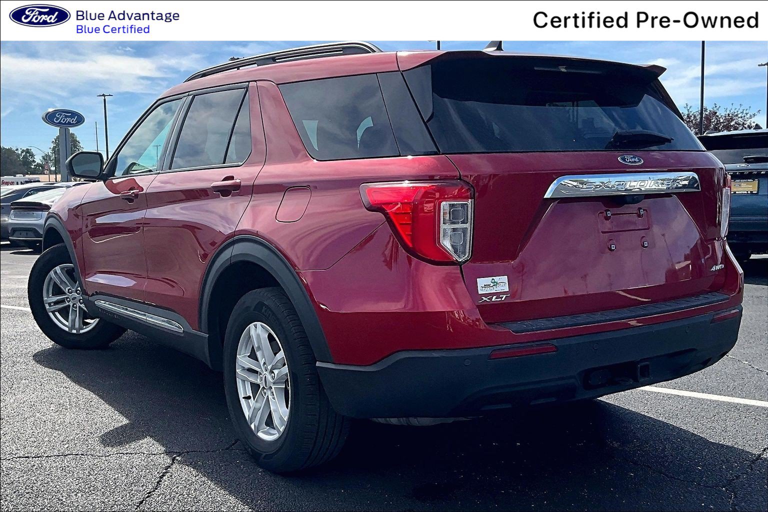 Used 2023 Ford Explorer XLT w/ Class IV Trailer Tow Package AWD/4WD image 6