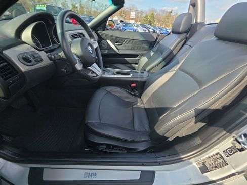Used 2003 BMW Z4 3.0i image 3