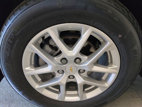 Used 2024 Chevrolet Equinox LT w/ LPO, Floor Liner Package image 31