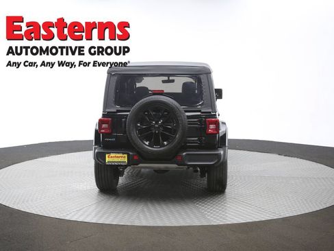 Used 2021 Jeep Wrangler Unlimited Sahara w/ Cold Weather Group AWD/4WD image 37