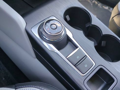New 2025 Ford Escape SE FWD image 31