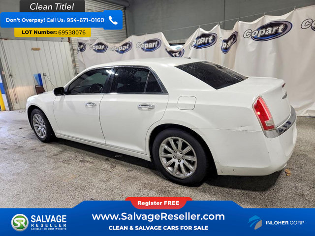 Used 2013 Chrysler 300 C RWD image 3
