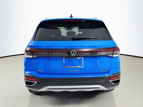 Used 2025 Volkswagen Taos SEL AWD/4WD image 6