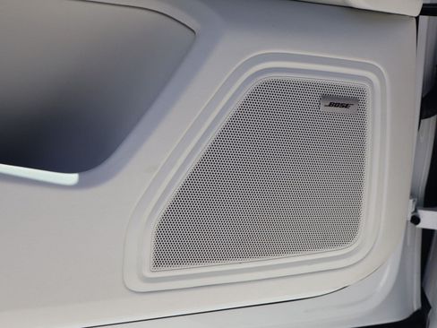Certified 2023 Porsche Macan S AWD/4WD image 13