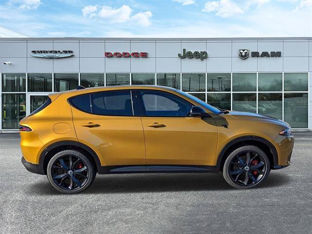 Used 2024 Dodge Hornet R/T Plus AWD/4WD image 2