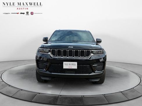 New 2026 Jeep Grand Cherokee Laredo image 18