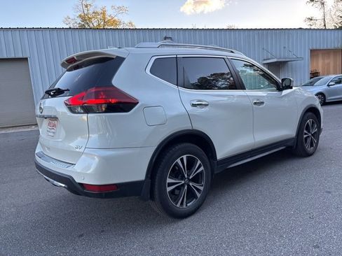 Used 2020 Nissan Rogue SV w/ Premium Package image 22