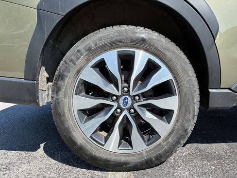Used 2023 Subaru Outback Limited AWD/4WD image 36