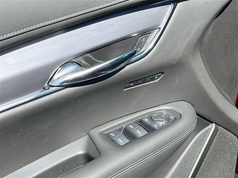 New 2025 Cadillac XT6 Luxury image 17