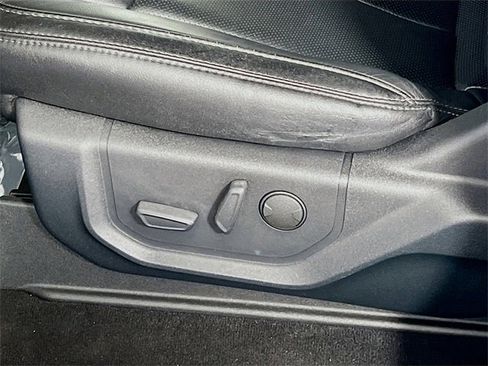 Used 2020 Ford F350 Lariat image 12