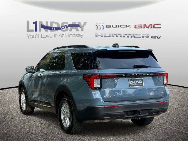 Used 2025 Ford Explorer Active AWD/4WD image 5