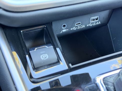 Used 2025 Subaru Outback Limited image 25