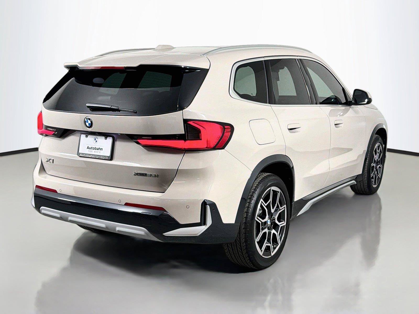 New 2026 BMW X1 xDrive28i w/ Convenience Package AWD/4WD image 5