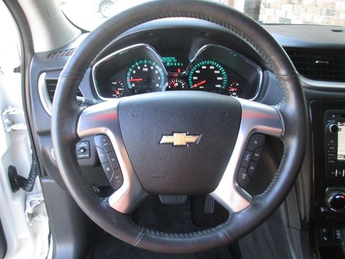 Used 2015 Chevrolet Traverse LTZ AWD/4WD image 16