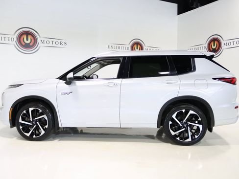 Used 2024 Mitsubishi Outlander 4WD Plug-In Hybrid image 34