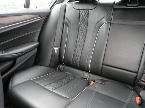 Used 2018 BMW M550i xDrive AWD/4WD image 12