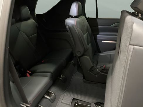 New 2026 Chevrolet Traverse RS image 28