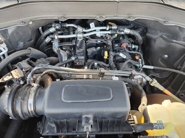 Used 2023 Ford Explorer XLT w/ Equipment Group 202A RWD image 31