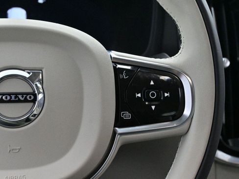 Used 2025 Volvo S60 B5 Plus w/ Protection Package Premier image 19