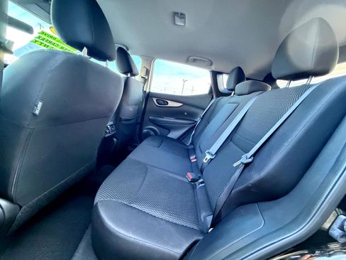 Used 2017 Nissan Rogue Sport S w/ S Appearance Package image 15