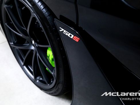 New 2026 McLaren 750S Spider RWD image 33