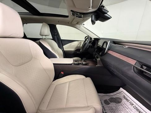 Used 2025 Lexus RX 350 FWD image 38