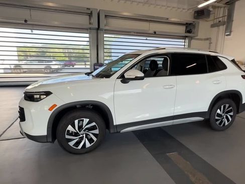 Certified 2025 Volkswagen Tiguan S AWD/4WD image 8