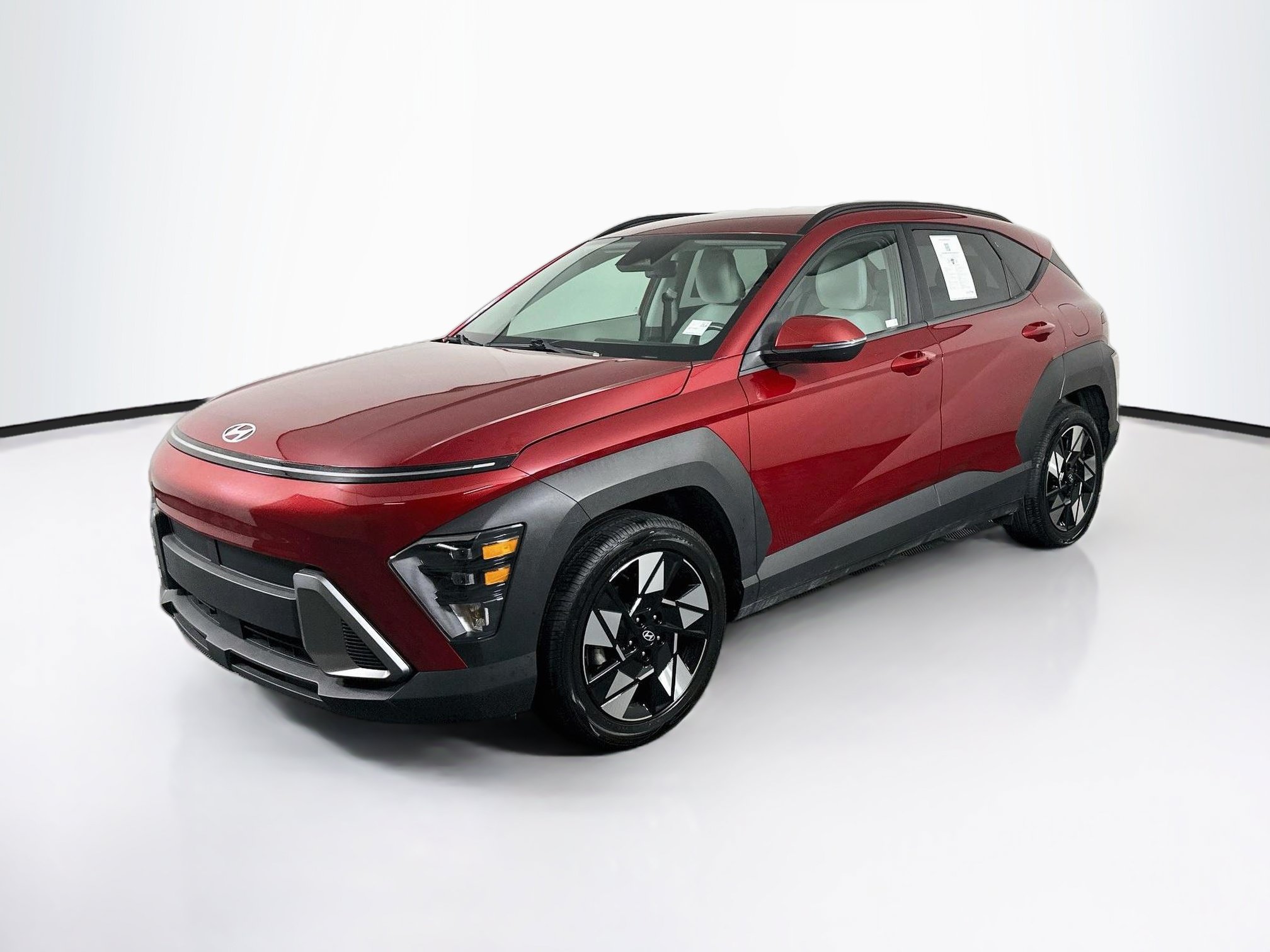 Used 2025 Hyundai Kona SEL FWD image 3