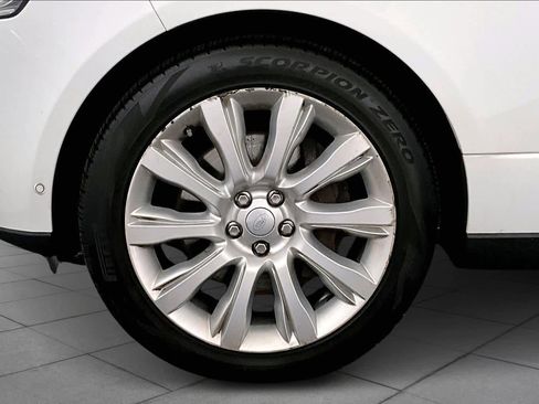 Used 2016 Land Rover Range Rover Supercharged image 11