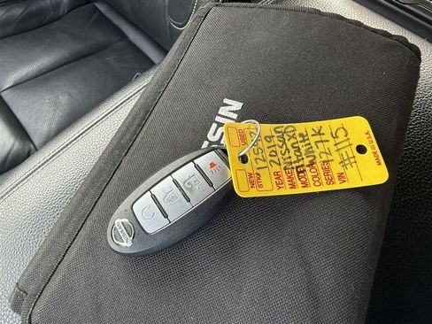 Used 2019 Nissan Titan PRO-4X w/ Pro-4x Convenience Package image 45