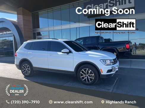 Used 2021 Volkswagen Tiguan SE w/ Panoramic Sunroof Package image 1