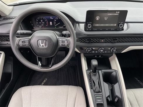 Certified 2025 Honda Accord LX image 10