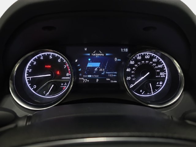 Used 2020 Toyota Camry SE AWD/4WD image 19