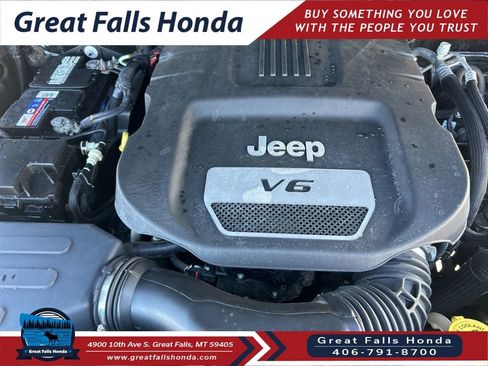 Used 2017 Jeep Wrangler Unlimited Sahara w/ Dual Top Group image 34