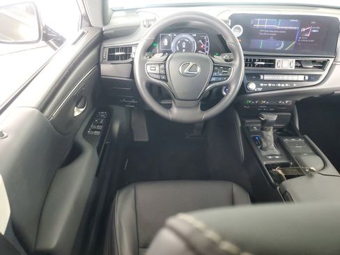 Used 2022 Lexus ES 300h w/ Premium Package image 14