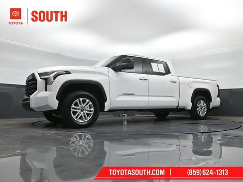 Used 2023 Toyota Tundra SR5 w/ SR5 Premium Package AWD/4WD image 44