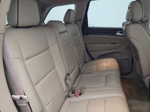 Used 2018 Jeep Grand Cherokee Overland image 19