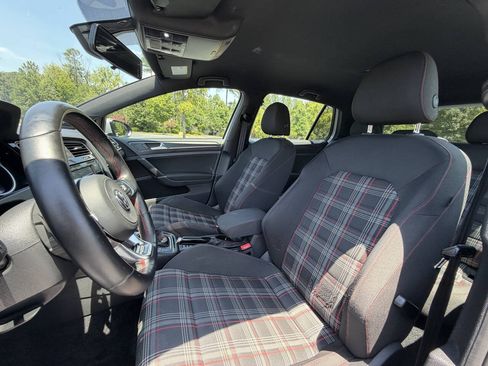 Used 2018 Volkswagen GTI S FWD image 23