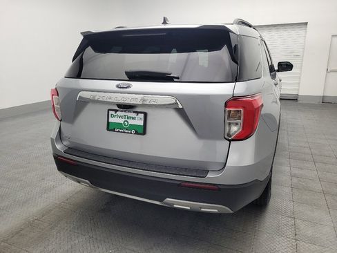 Used 2024 Ford Explorer XLT w/ Equipment Group 202A image 7