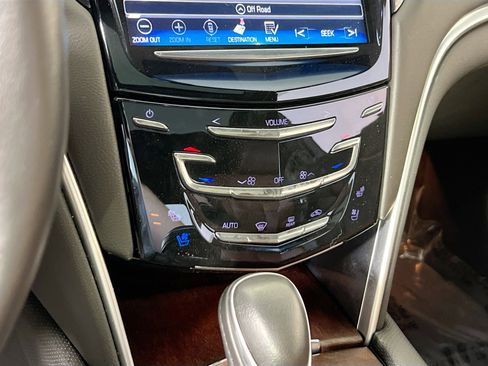 Used 2017 Cadillac XTS Luxury AWD/4WD image 16
