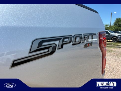 Used 2018 Ford F150 XLT w/ Equipment Group 302A Luxury AWD/4WD image 23