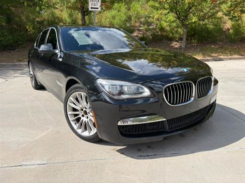 Used 2013 BMW 750i xDrive AWD/4WD image 1