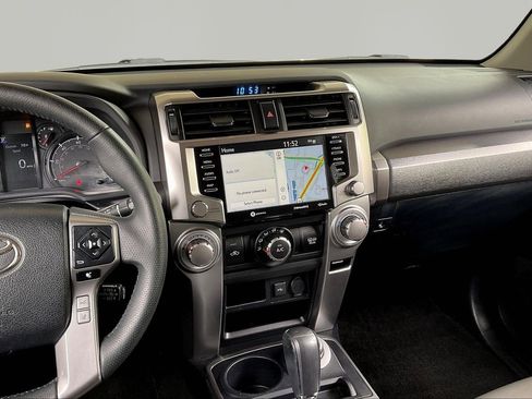 Used 2020 Toyota 4Runner SR5 Premium AWD/4WD image 9