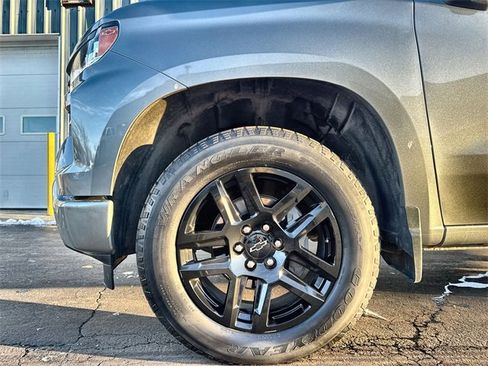 Used 2024 Chevrolet Silverado 1500 RST w/ Z71 Off-Road Package image 33