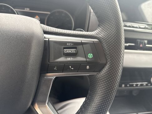 Used 2024 Mitsubishi Outlander SE image 19