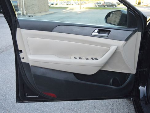 Used 2015 Hyundai Sonata SE w/ Option Group 09 image 16