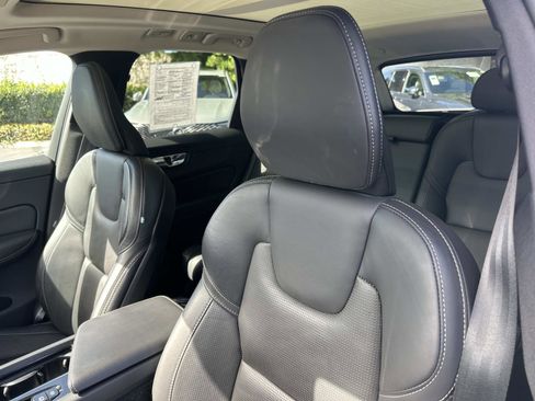 Certified 2023 Volvo XC60 B5 Ultimate image 19