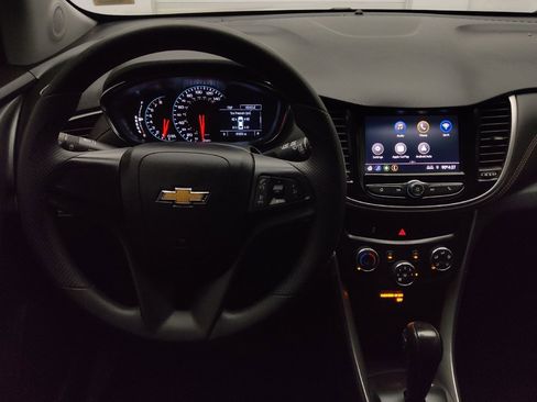 Used 2022 Chevrolet Trax LS AWD/4WD image 22